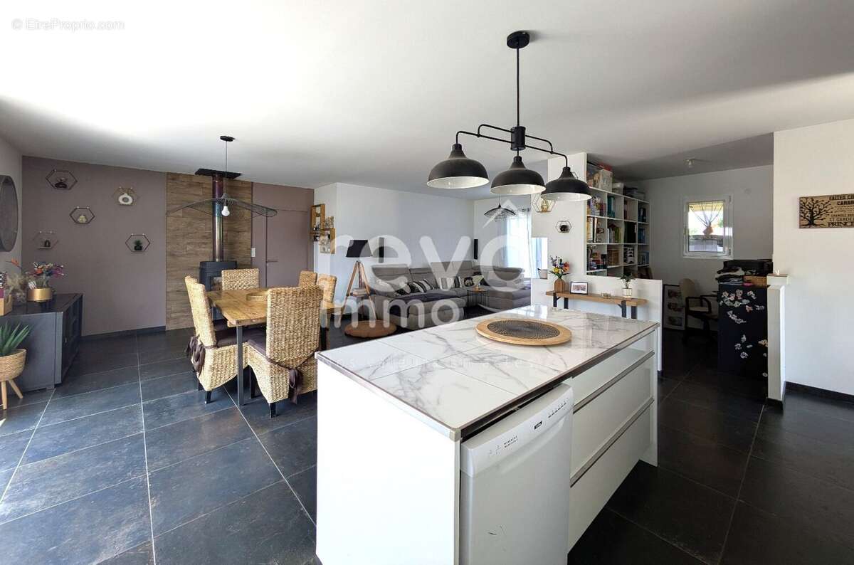 Maison à SAINT-COLOMBAN