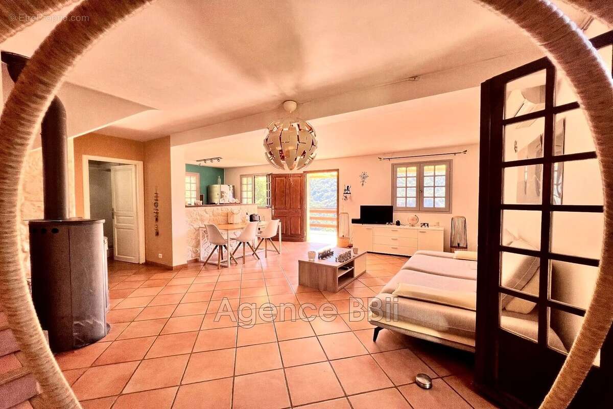 Maison 90 m² à Lantosque  - photo 6