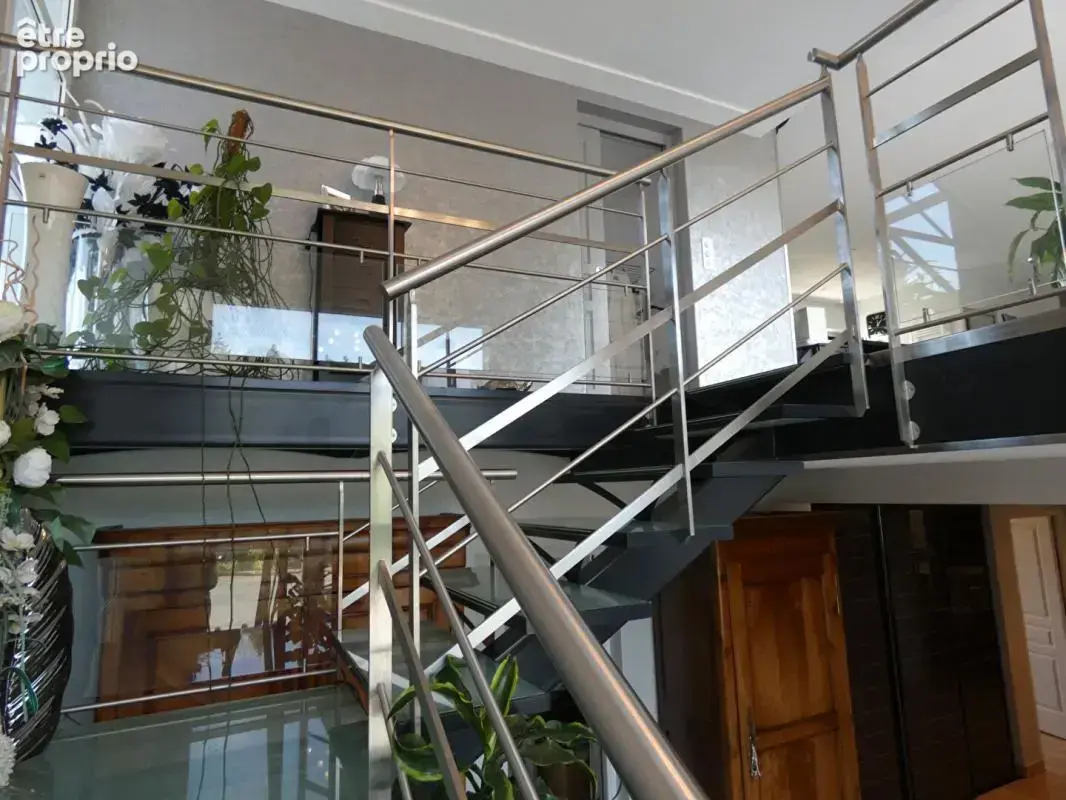 A 20 mns de SAINT-MALO, Maison de 309 m2 avec dépendance de 70m² - photo 2