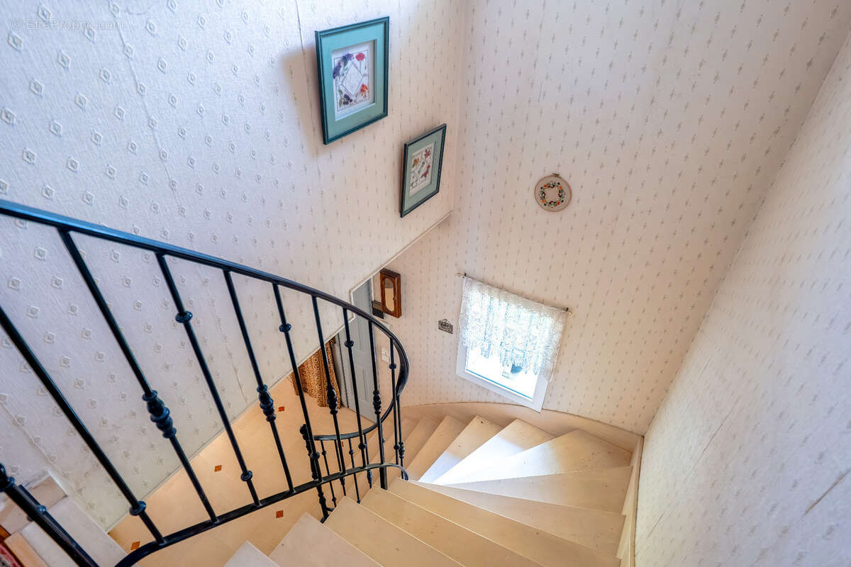 Maison d'architecte lumineuse avec dépendance - photo 8
