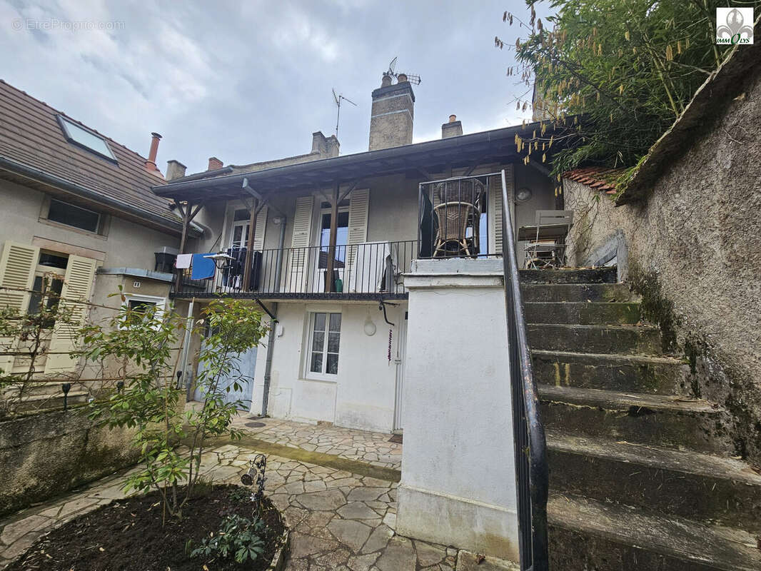 Maison à NUITS-SAINT-GEORGES