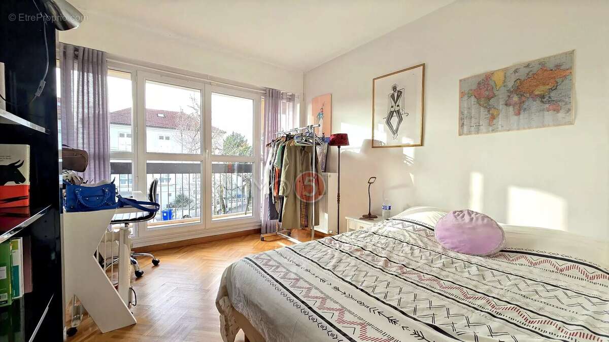 Appartement à LE RAINCY