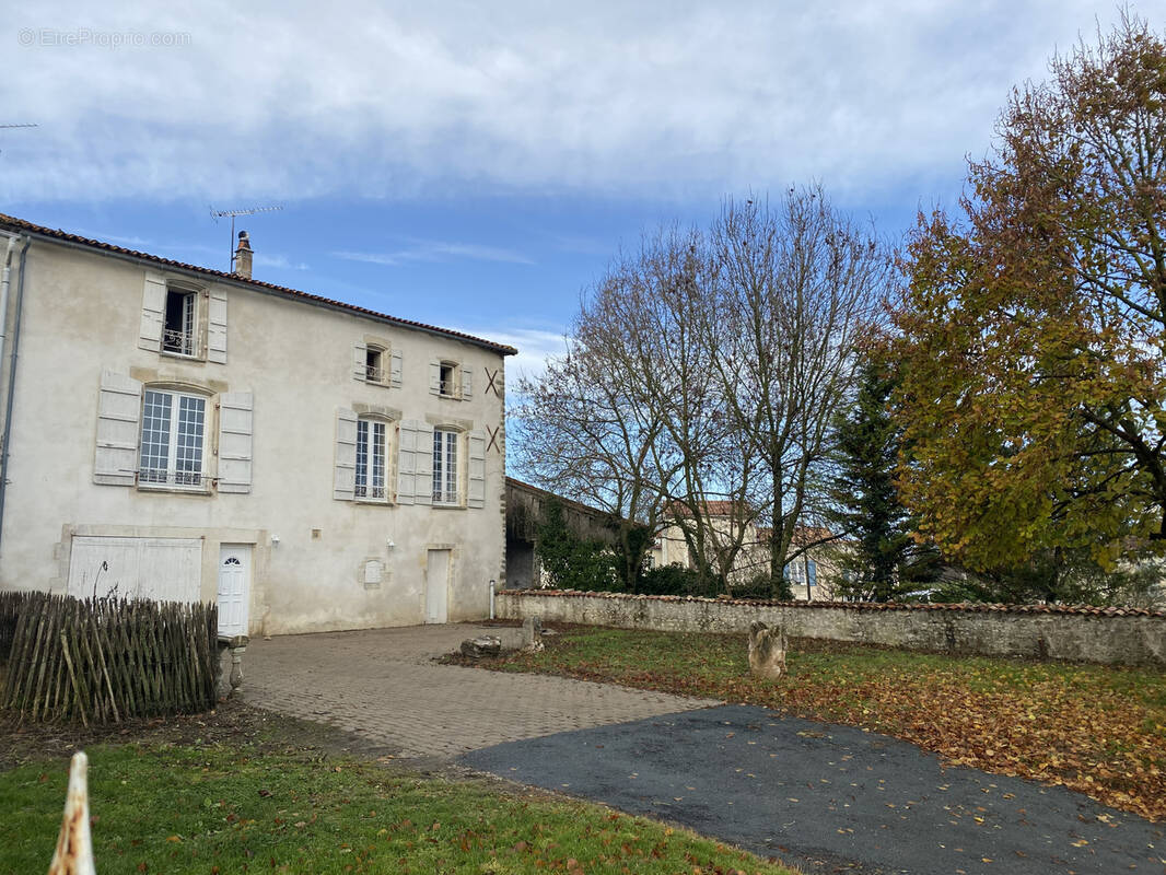 Maison à COURANT