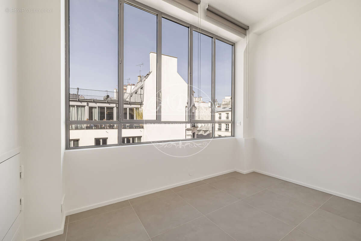 Appartement à PARIS-2E