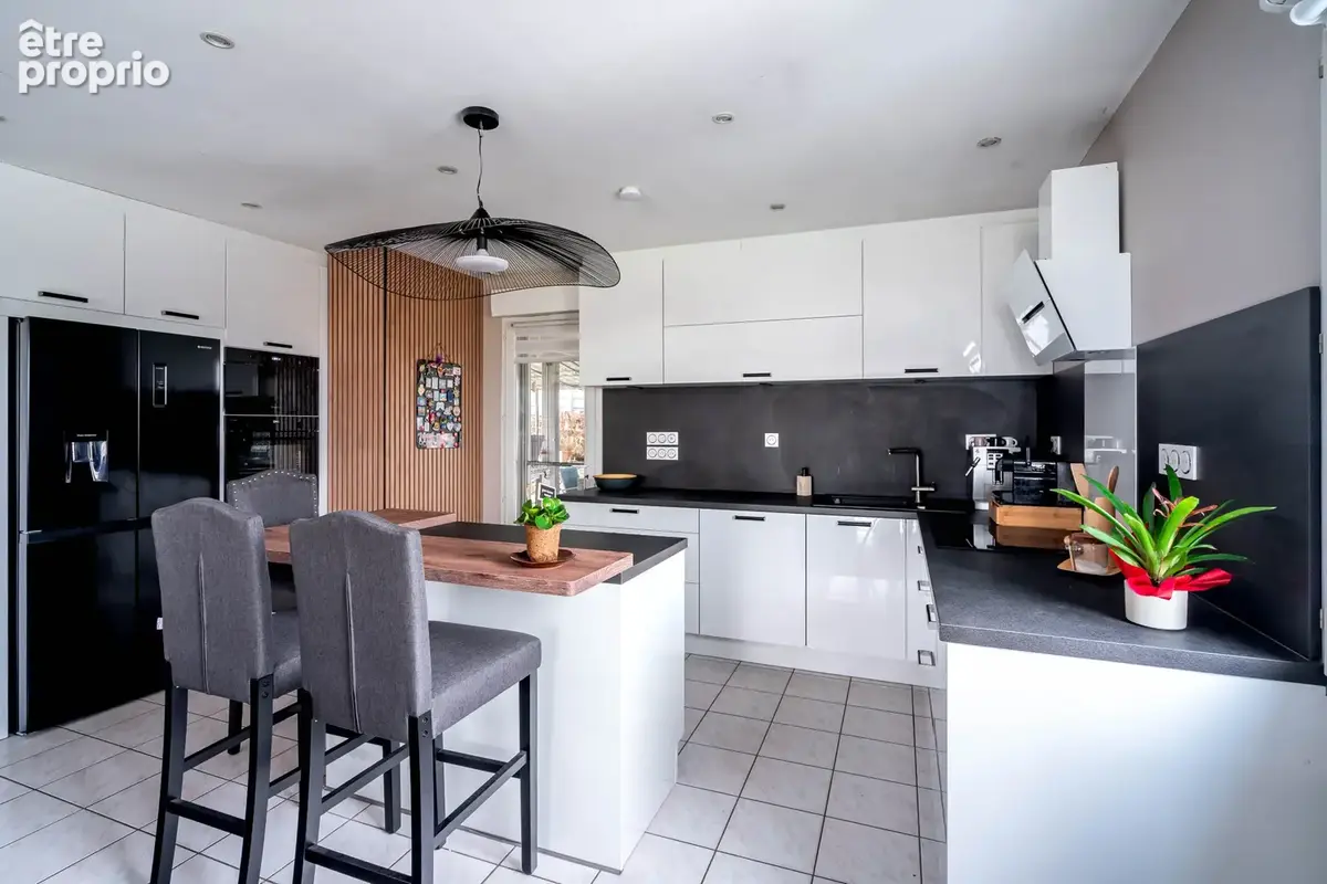 Maison 5 pièces 114 m2 - photo 2