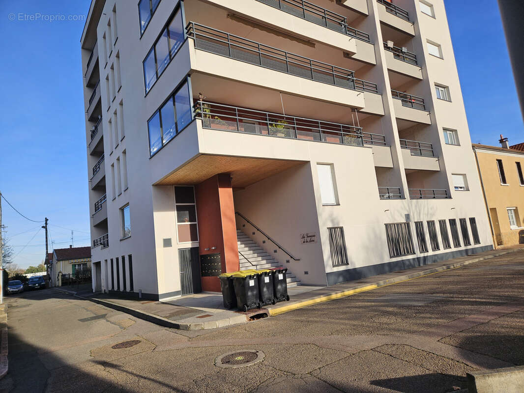 Appartement à LE COTEAU