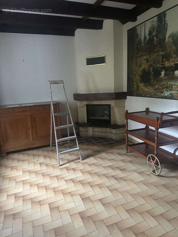 Maison à SAINT-PRIEST-TAURION