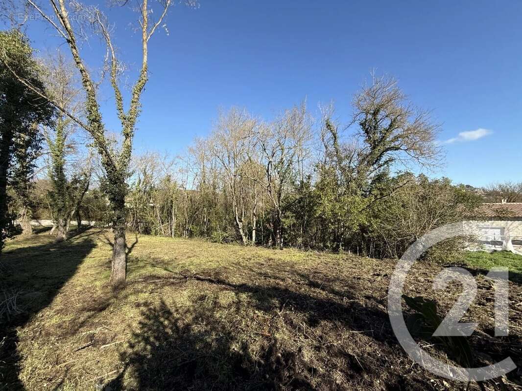 Terrain à VALBONNE