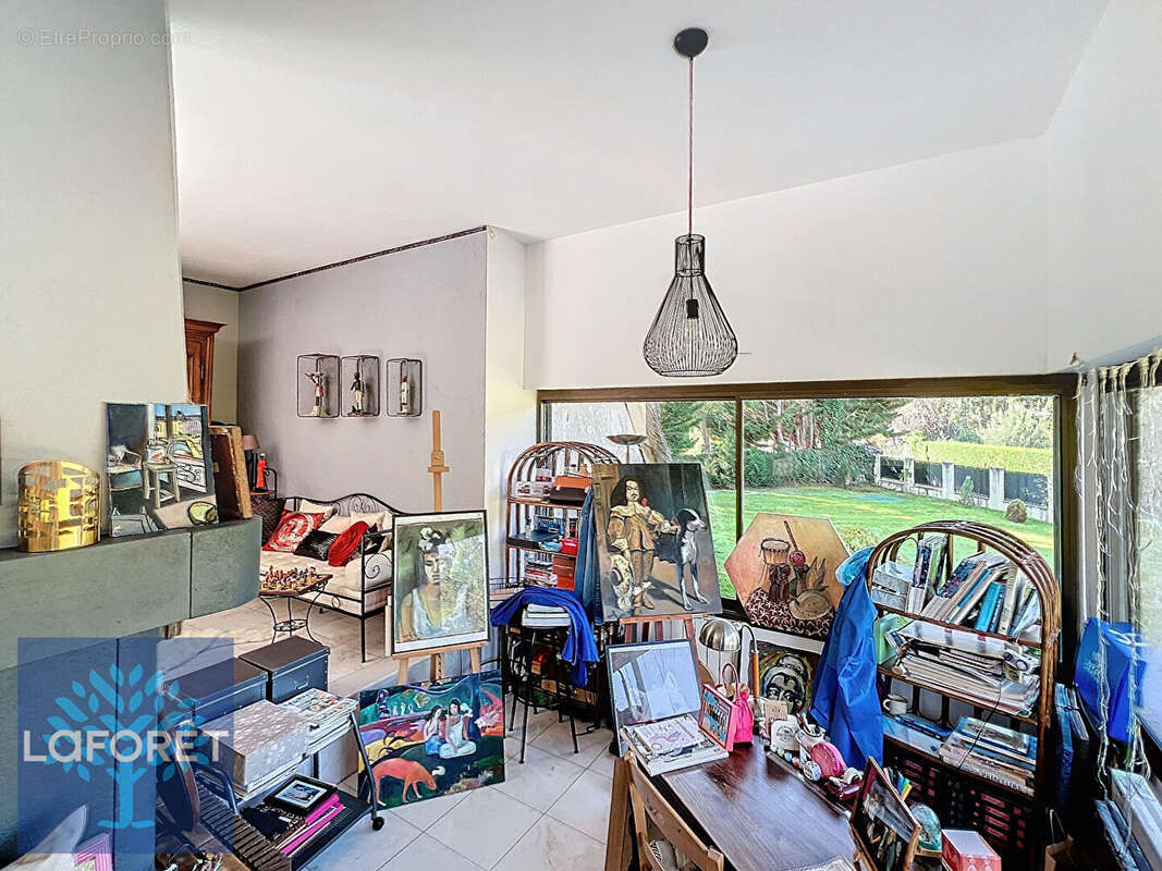 Maison à SAINT-REMY-L&#039;HONORE