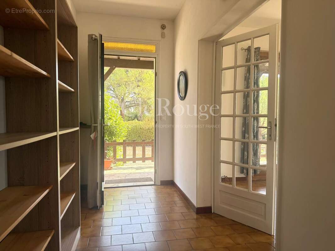 Proche d’Eymet – Maison de plain-pied avec dépendances et piscine - photo 12
