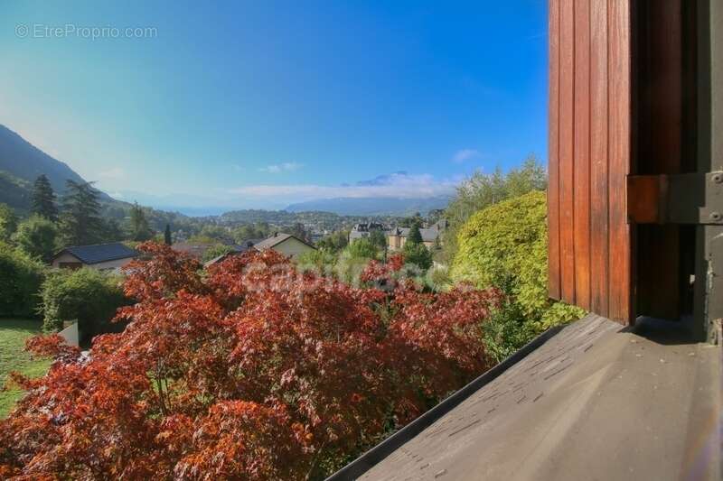 Maison à CHALLES-LES-EAUX