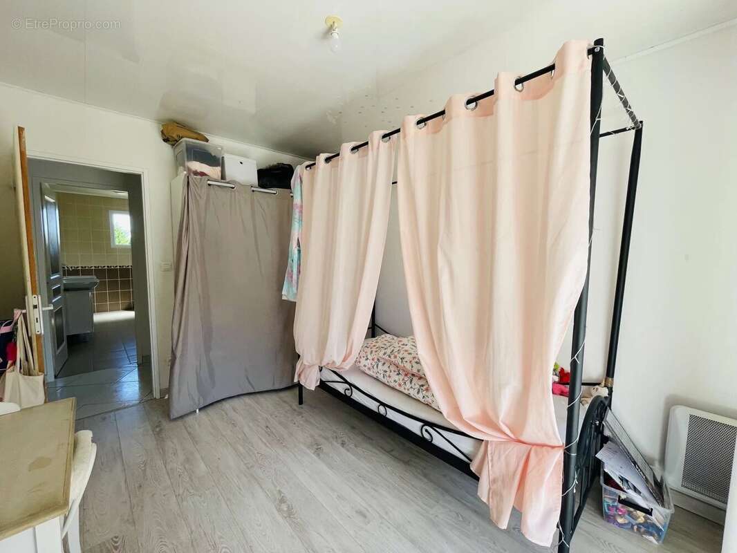 Maison à BARBEZIEUX-SAINT-HILAIRE