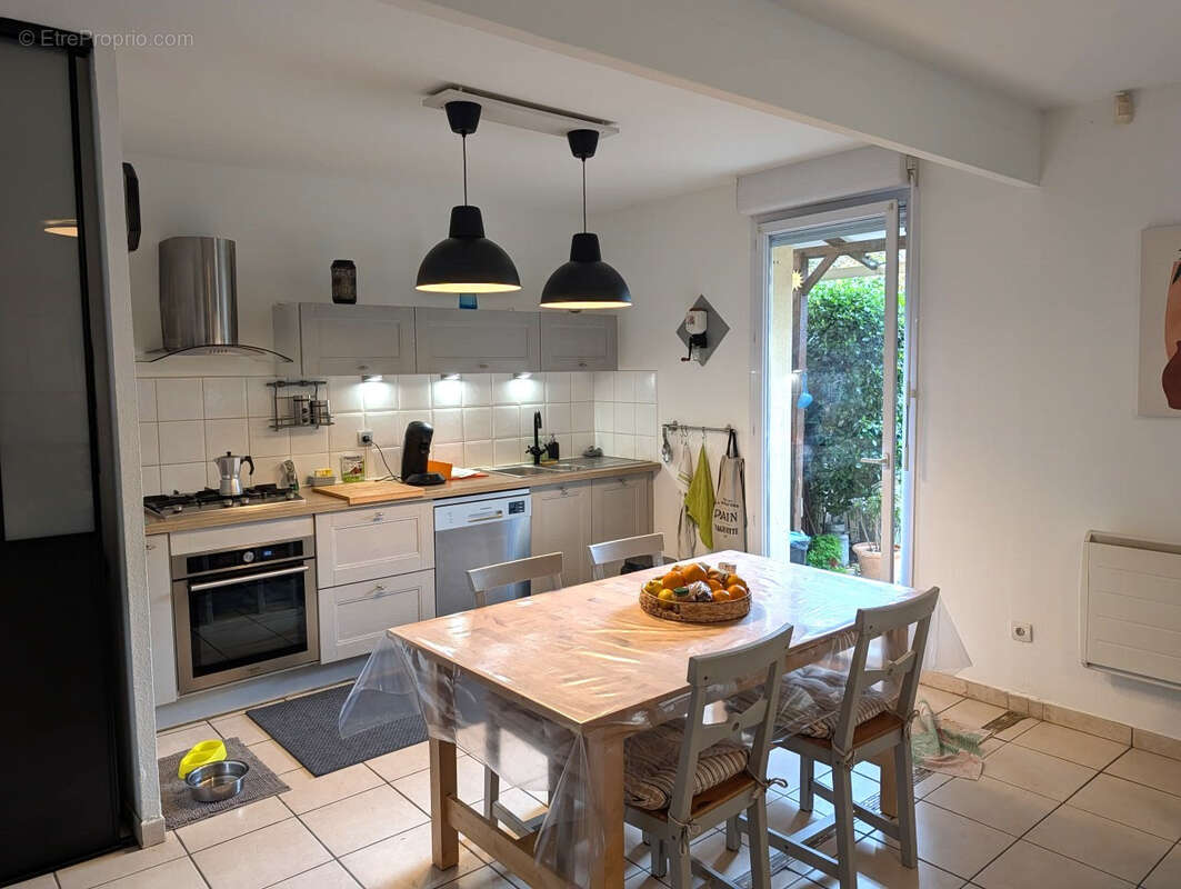 Maison à MORIERES-LES-AVIGNON