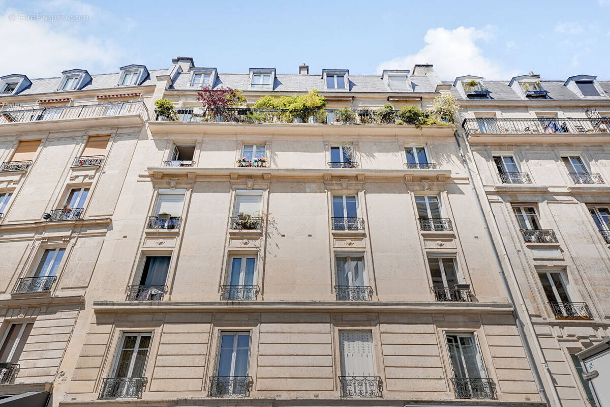 Appartement à PARIS-18E