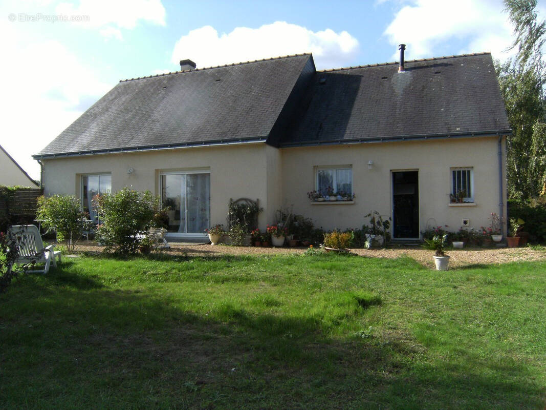Maison à BAZOUGES-SUR-LE-LOIR