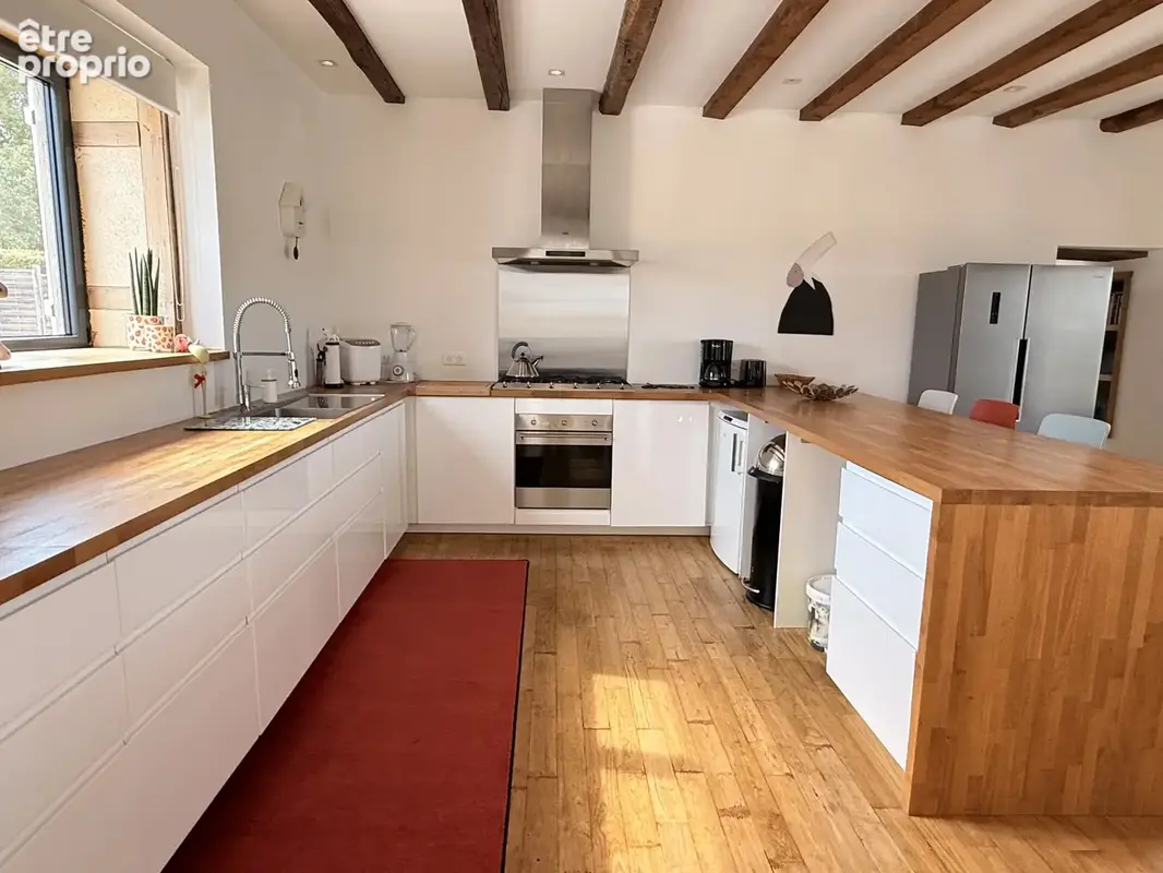 Exceptionnelle maison en pierre rénovée avec quatre chambres et piscine chauffée - photo 8