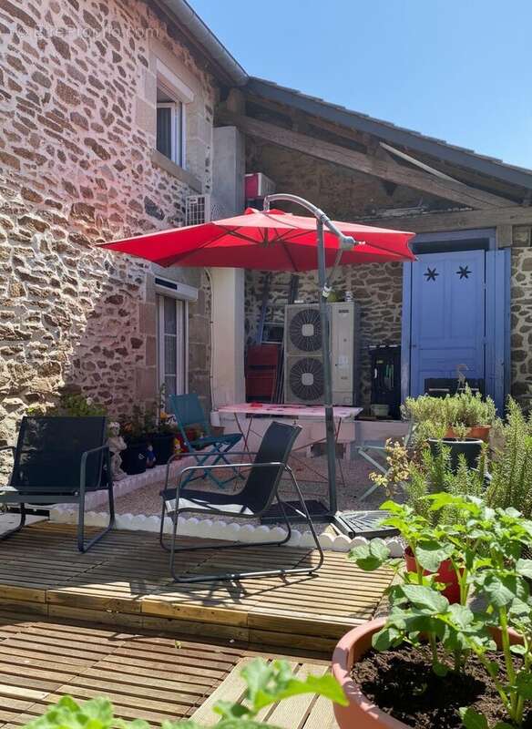 Maison à LA CROISILLE-SUR-BRIANCE