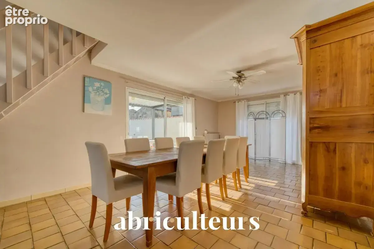 Maison familiale de 154 m² avec piscine en vente à Val-de-Cognac (16370) - photo 4