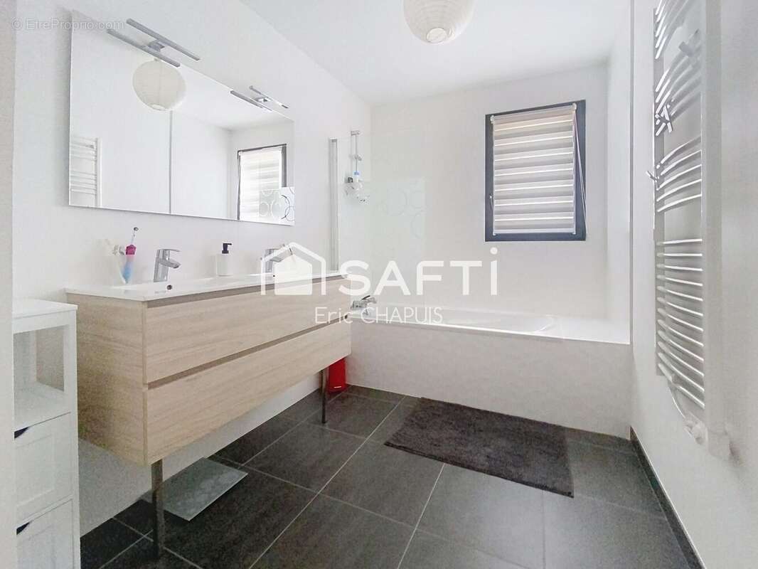 Photo 8 - Maison à NOYAL-CHATILLON-SUR-SEICHE