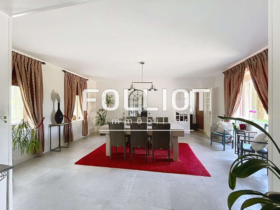 Maison à SAINT-PIERRE-DU-BU