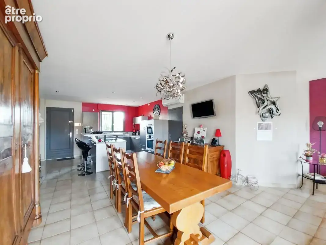 Vente charmante maison à Marseillan avec garage et carport, proche centre-ville - photo 5