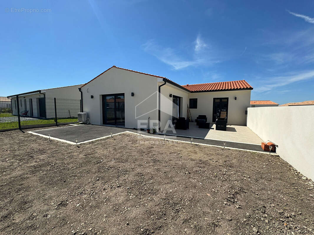 MAISON NEUVE - PLAIN-PIED à Semussac - 3 chambres, terrasse et garage - photo 10