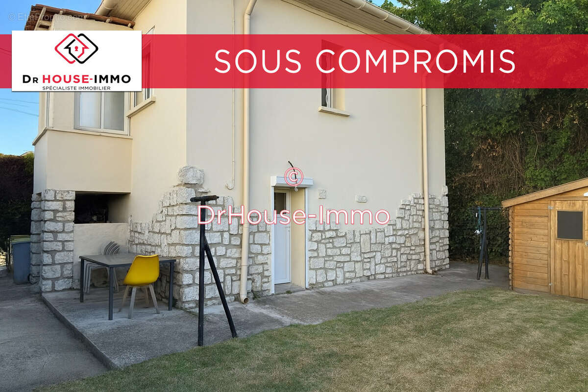 Maison à SAINT-VICTORET