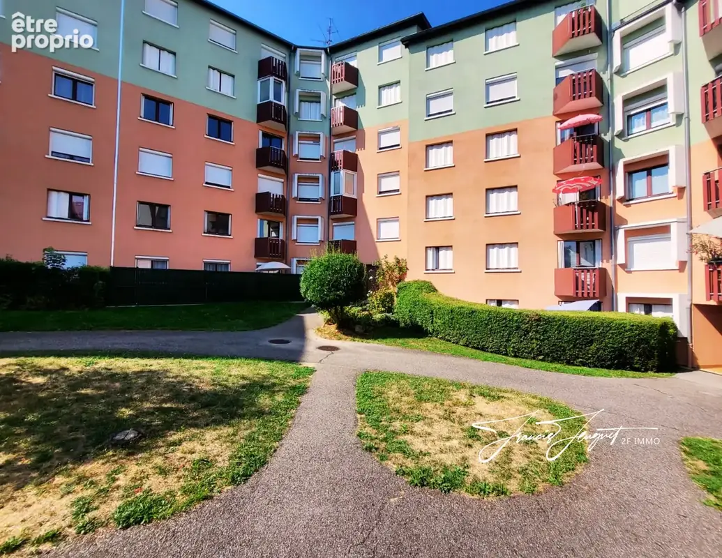Annecy   T4 lumineux avec balcons, ascenseur & parking - photo 14