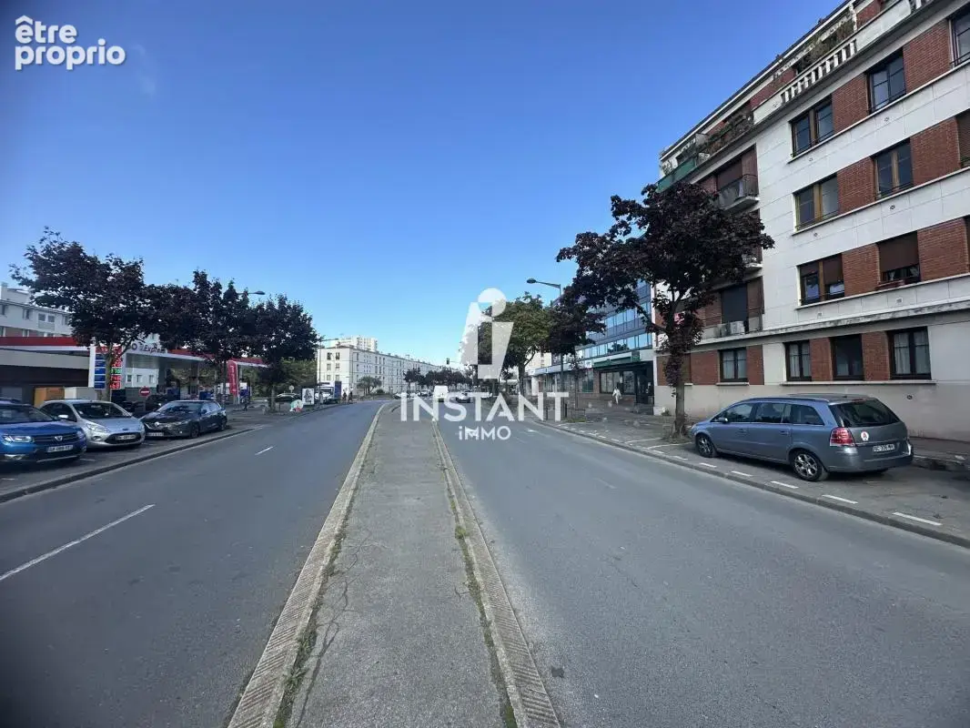 Creteil village lot de 8 parking - photo 3