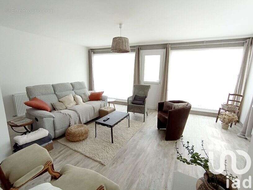 Photo 2 - Maison à CHAVANGES