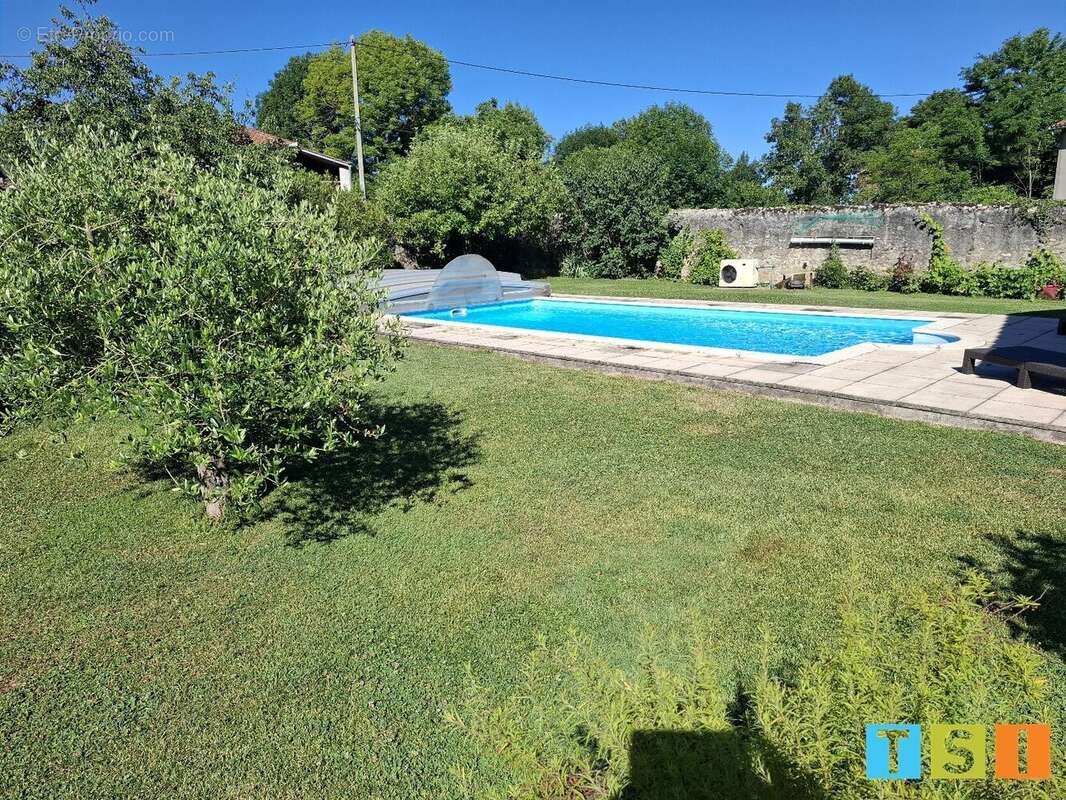 Prox SAINT GAUDENS: villa de plain-pied avec piscine su run terrain de 1215 m². - photo 5