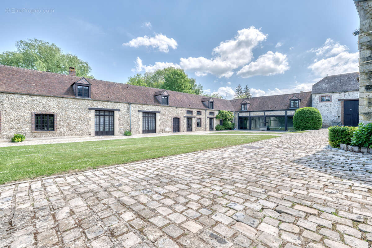 Maison à BAILLEAU-ARMENONVILLE