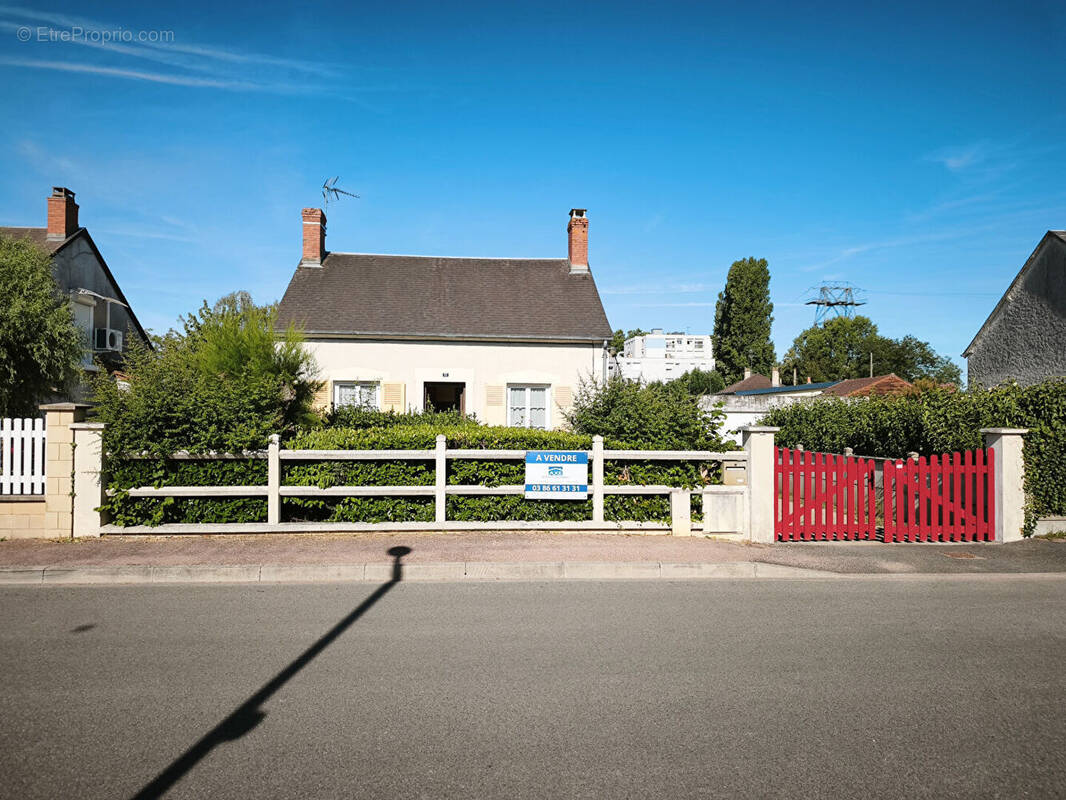 Maison à FOURCHAMBAULT