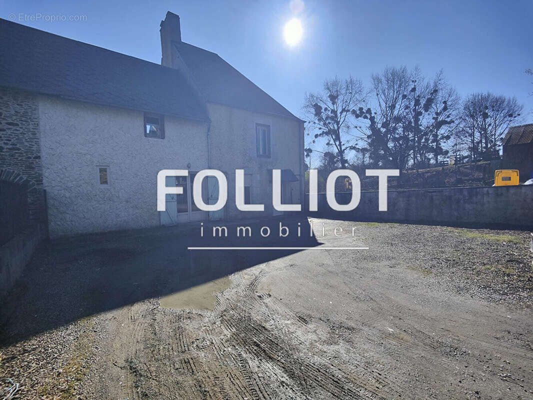 Maison à LE MESNIL-AMEY