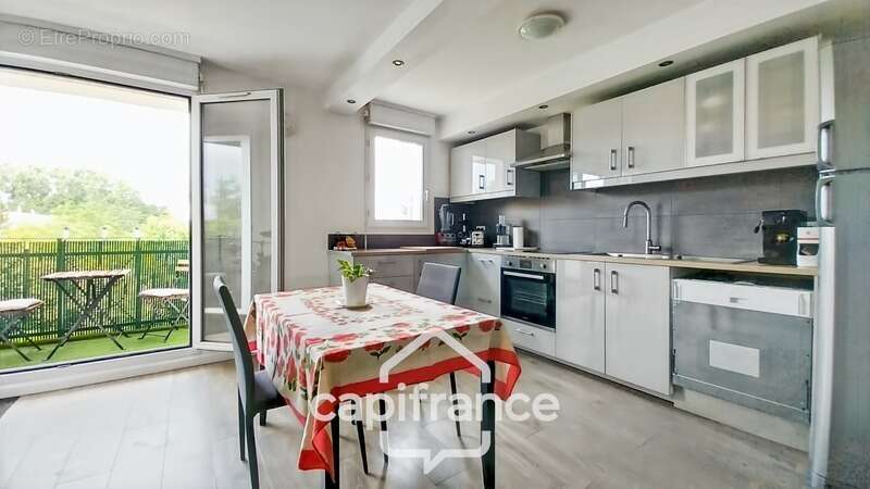 Appartement à CHENNEVIERES-SUR-MARNE