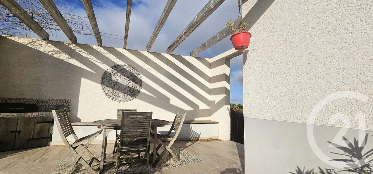 Maison à SALLES-SUR-L'HERS