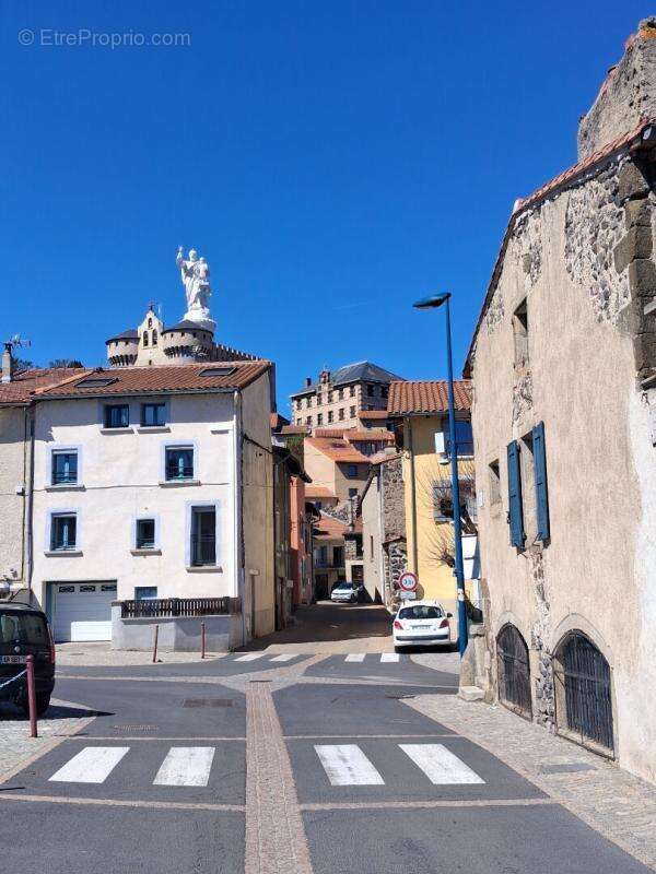 Maison à ESPALY-SAINT-MARCEL