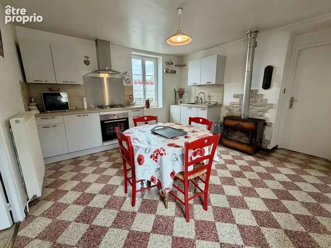 Maison de plain-pied divisible à vendre à Villapourçon - photo 2