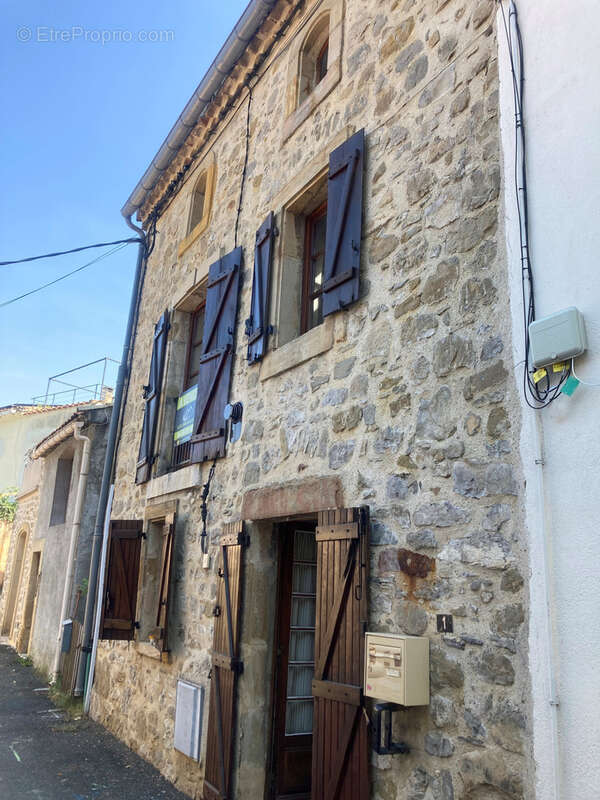 Proche Couiza maison de village de caractère, beaux espaces. - photo 2