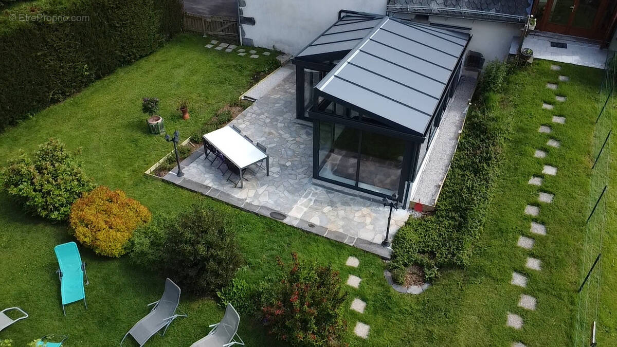 Maison à SAINT-SAUVES-D'AUVERGNE