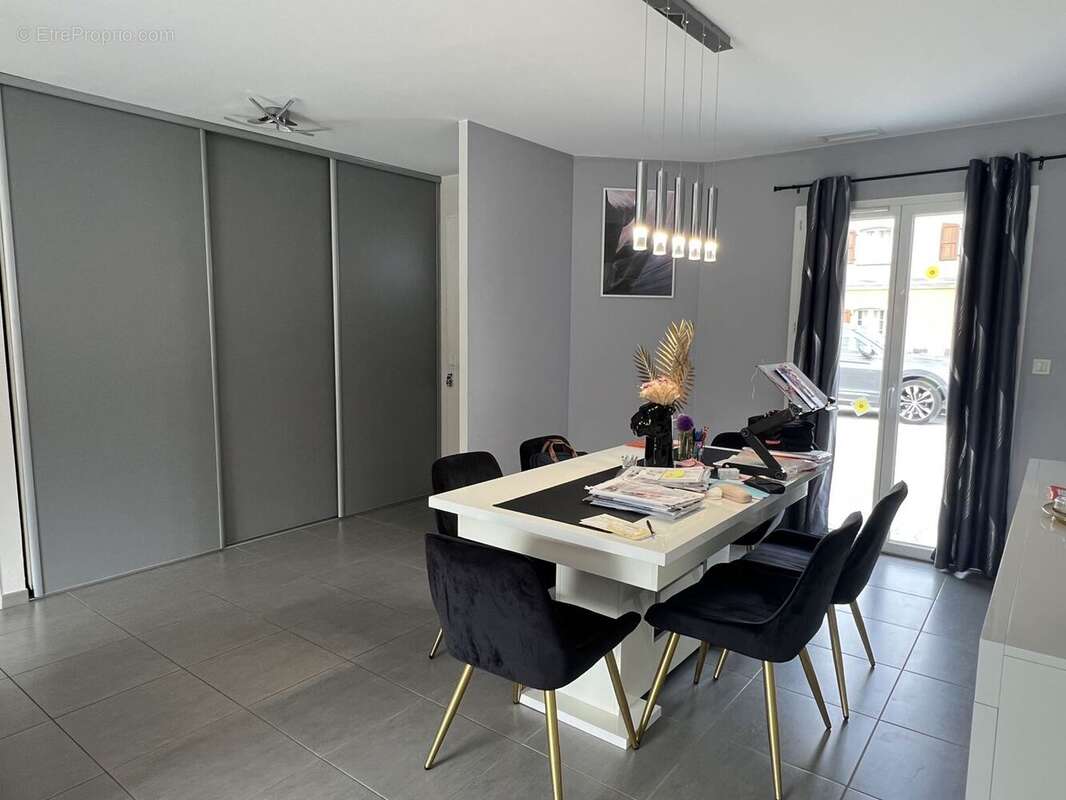 Maison à SAINT-DENIS-DE-PILE