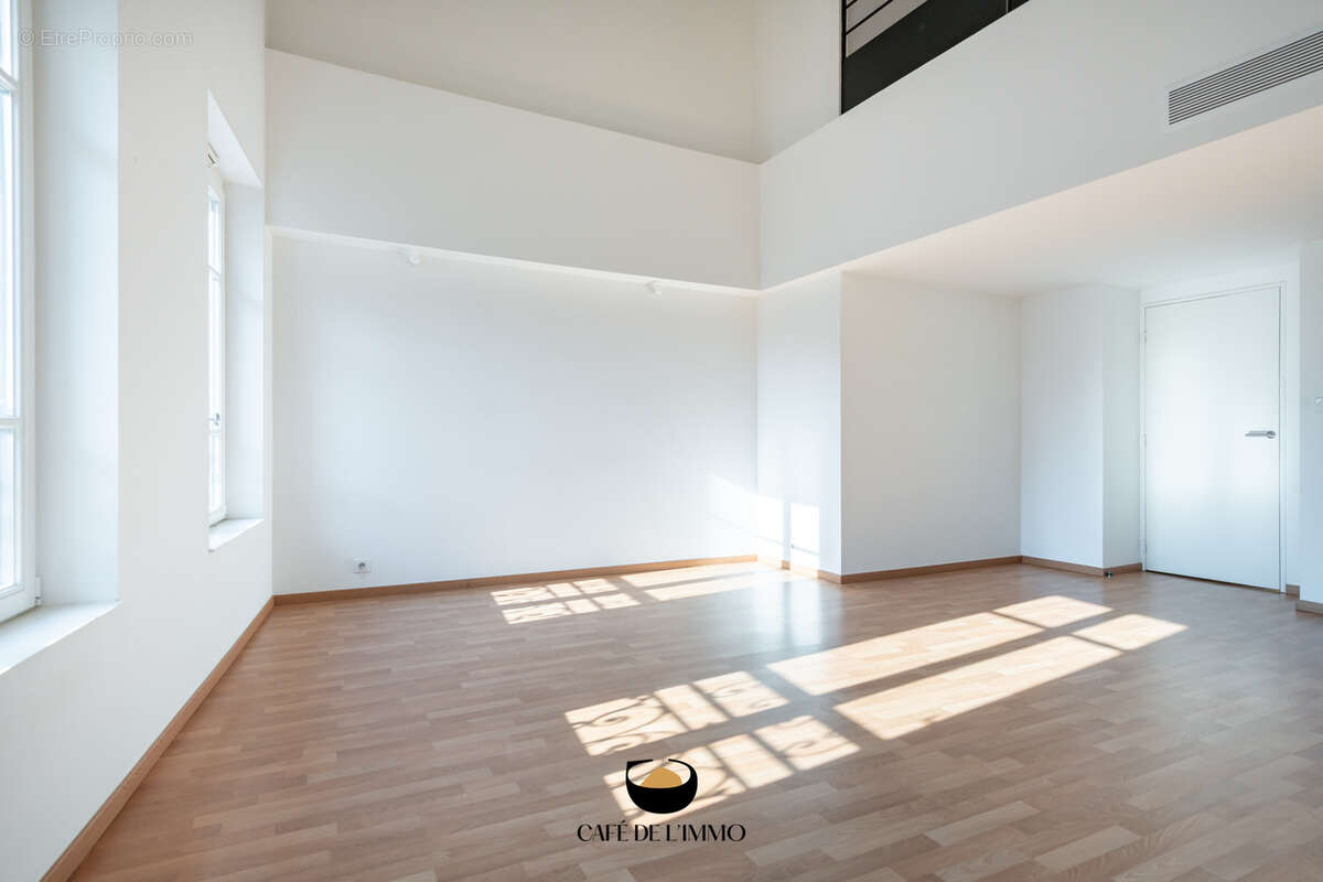 Appartement à MARSEILLE-2E