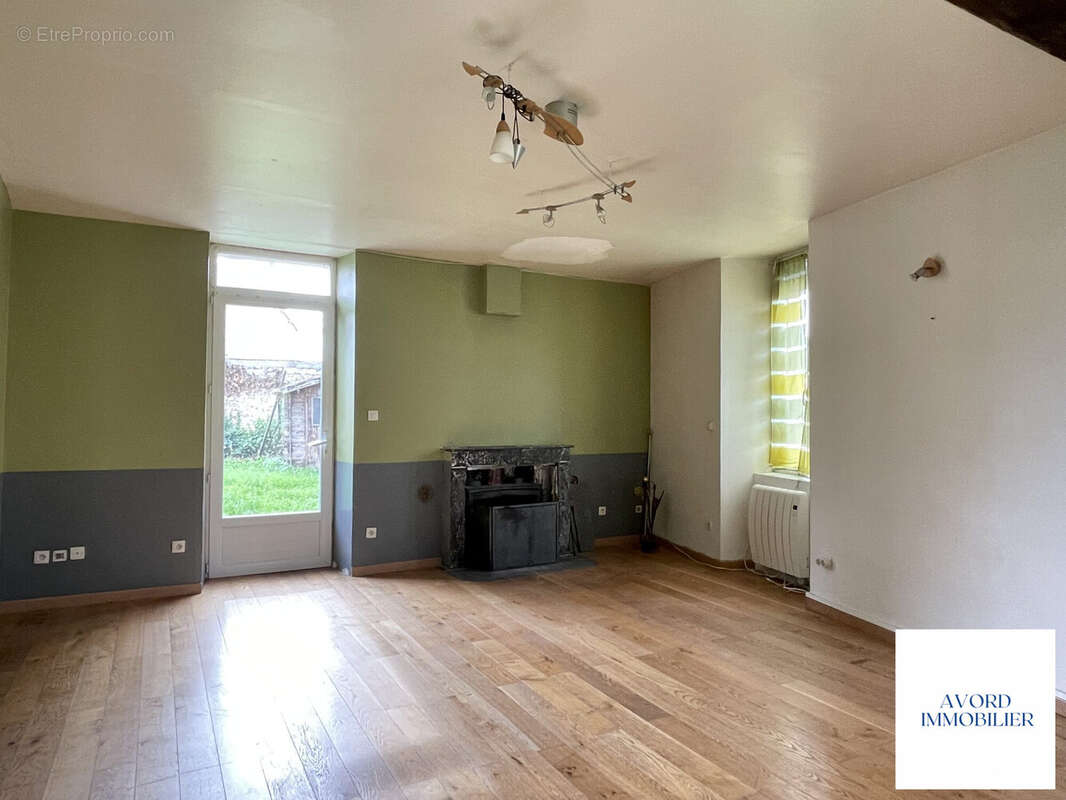 Maison à FARGES-EN-SEPTAINE