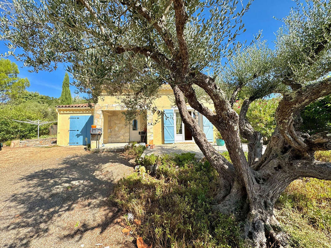 Maison à VILLECROZE