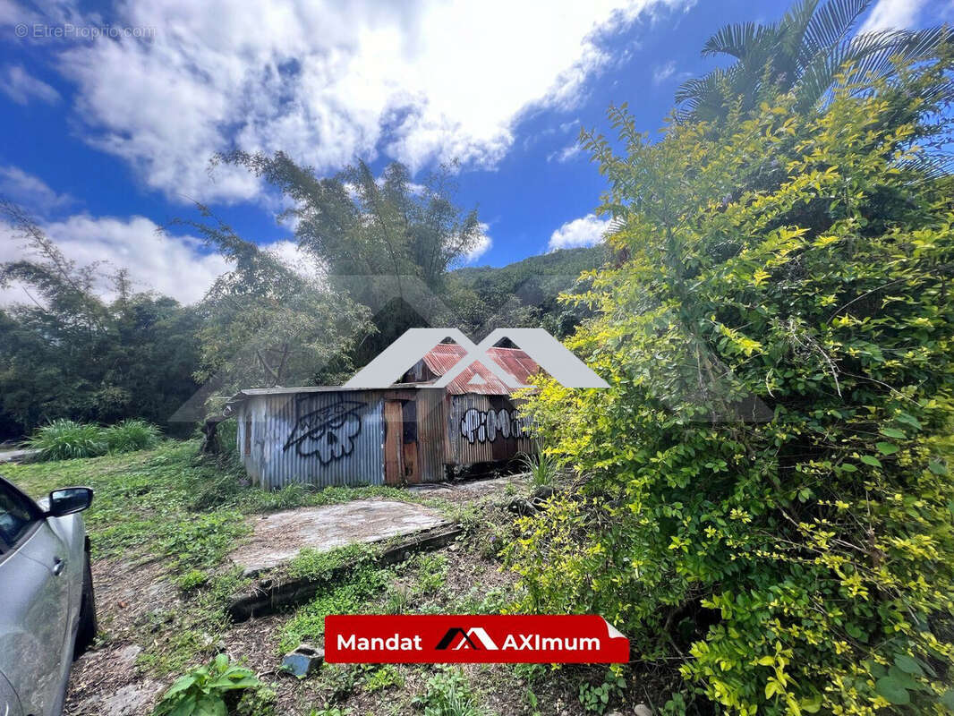 Terrain à ENTRE-DEUX