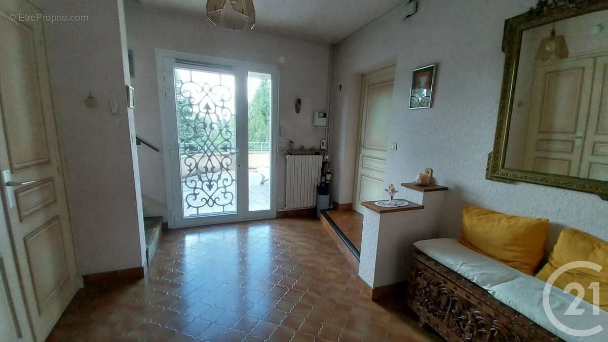 Maison à MONTMERLE-SUR-SAONE