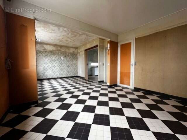 Maison à LE MEE-SUR-SEINE