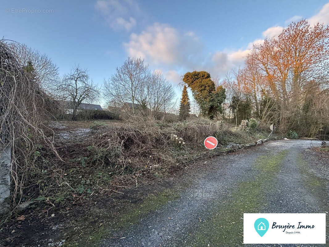 Terrain à VILLERS-SIRE-NICOLE