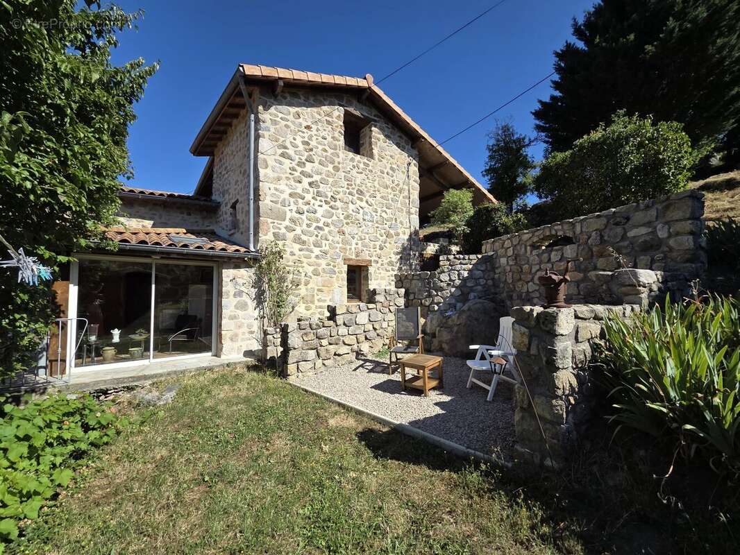 Maison à SAINT-JEAN-ROURE