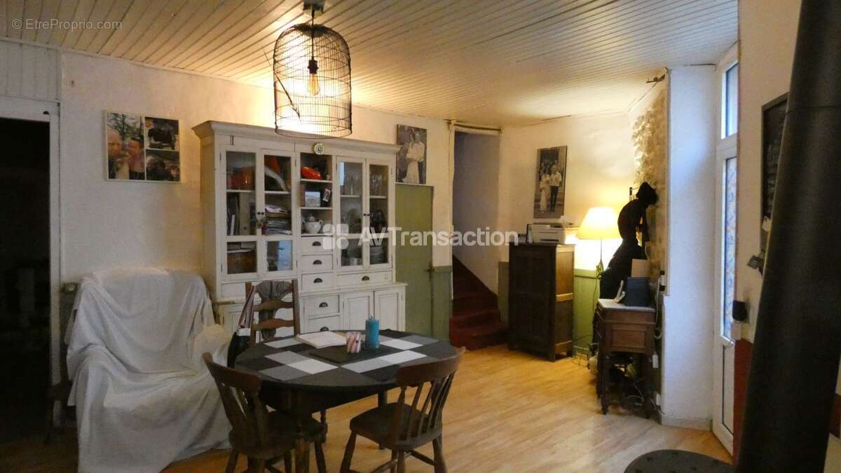 Maison à LASALLE